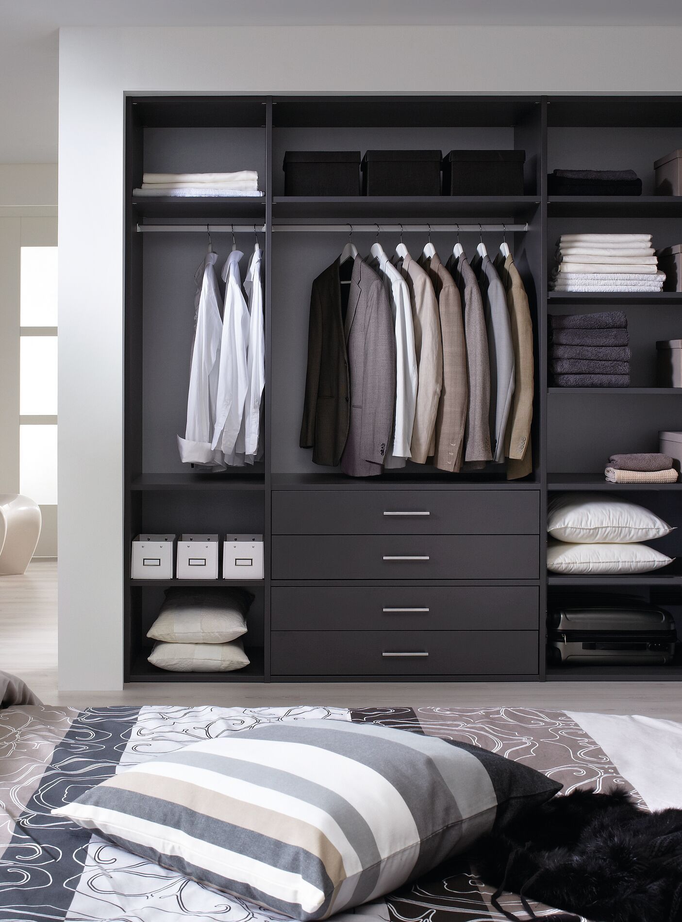 Een selectie van onze kasten, dressings en bedkasten 5